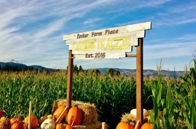 Packer Orchards Farm & Place- Free Day Passes for Cooper Spur Guests